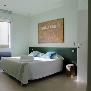 https://5rooms.emilia-romagnahotels.net