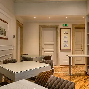 https://polinari-rooms-san-pietro-roma.it-romehotels.com