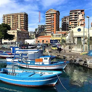 https://seafront-in-the-city.taorminaitalyhotels.com